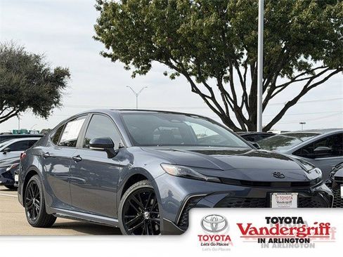 New 2026 Toyota Camry SE image 1