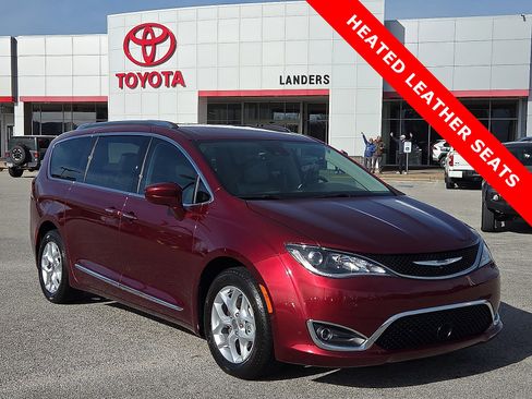 Used 2017 Chrysler Pacifica Touring-L Plus w/ Advanced Safetytec Group image 1