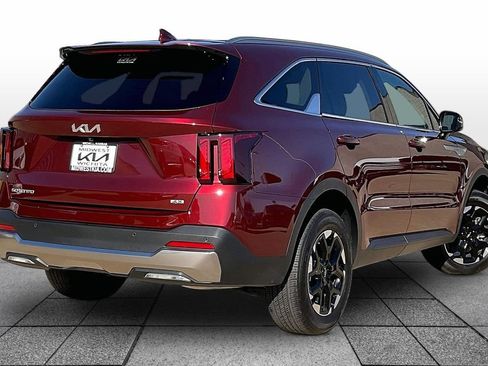 Used 2025 Kia Sorento S AWD/4WD image 13