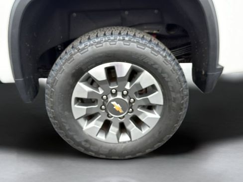 Used 2025 Chevrolet Silverado 2500 LT w/ Safety Package AWD/4WD image 23