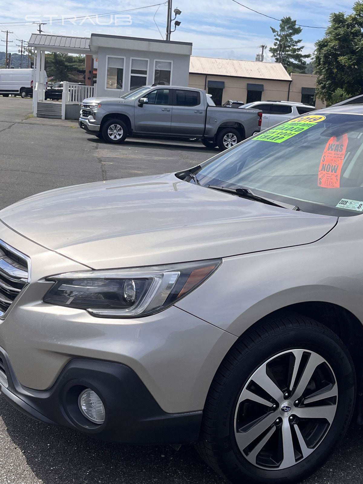 Used 2019 Subaru Outback 2.5i Limited w/ Popular Package #2 AWD/4WD image 4