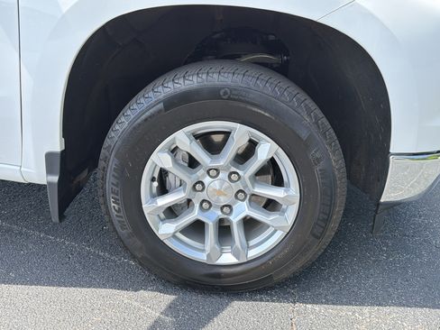 Used 2025 Chevrolet Silverado 1500 LT RWD image 12
