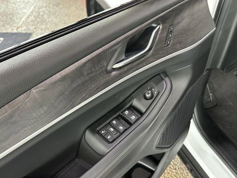 New 2025 Jeep Grand Cherokee Limited w/ Luxury Tech Group II AWD/4WD image 15