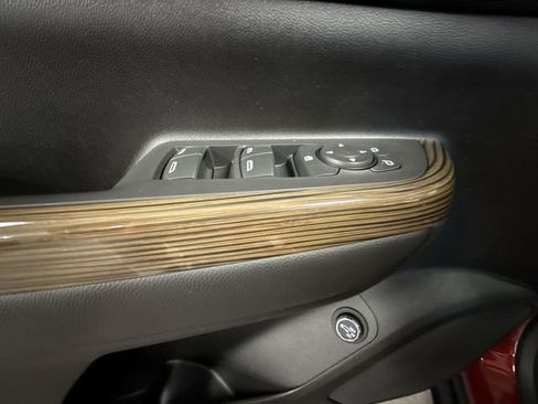 Used 2023 GMC Acadia SLE w/ Driver Convenience Package AWD/4WD image 25