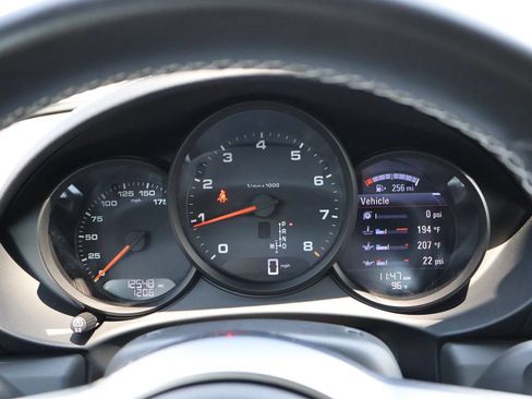 Used 2024 Porsche 718 Cayman RWD image 23