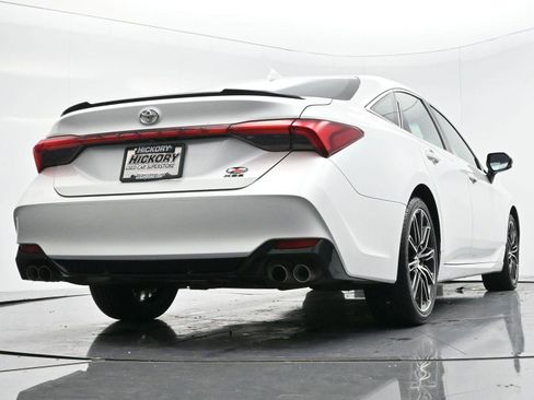 Used 2019 Toyota Avalon XSE image 44