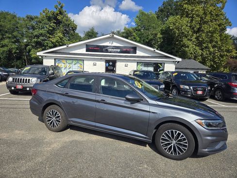 Used 2019 Volkswagen Jetta SEL FWD image 5