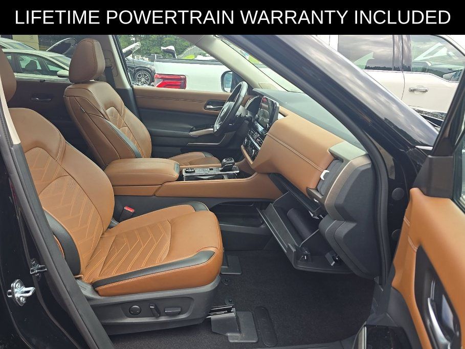 Used 2023 Nissan Pathfinder Platinum AWD/4WD image 8