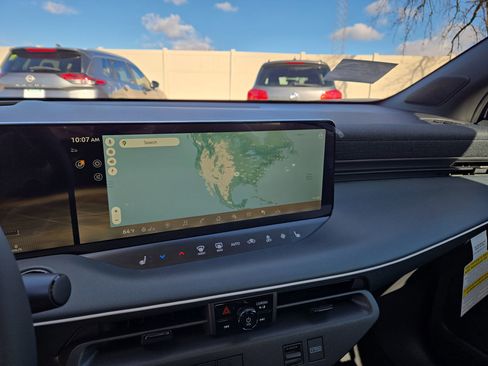 New 2026 Nissan Leaf Platinum+ image 25