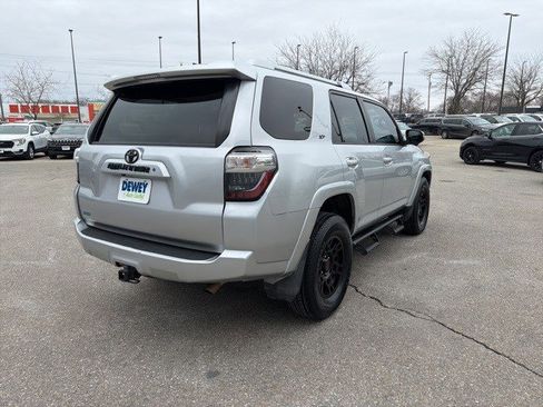 Used 2018 Toyota 4Runner SR5 Premium image 5