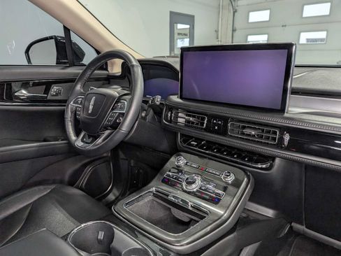 Used 2022 Lincoln Nautilus AWD w/ Premium Package image 41