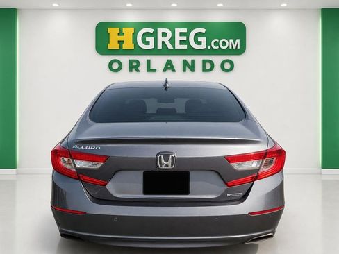 Used 2018 Honda Accord Touring image 8
