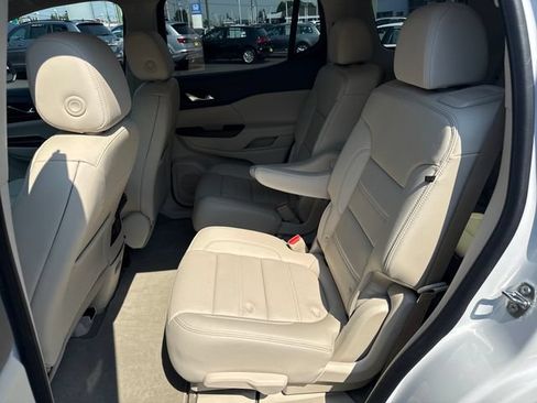 Used 2023 GMC Acadia Denali AWD/4WD image 14