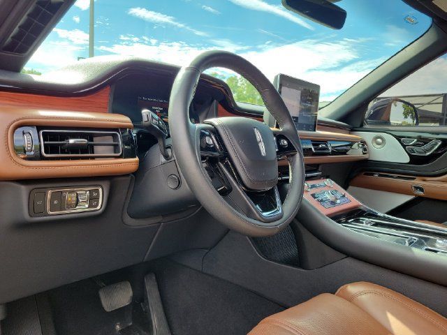 Used 2024 Lincoln Aviator Reserve w/ Equipment Group 201A AWD/4WD image 6
