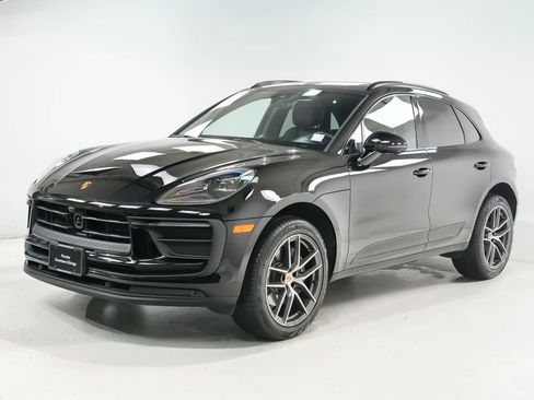 Certified 2026 Porsche Macan AWD/4WD image 1