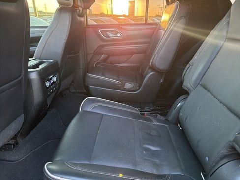 Used 2021 GMC Yukon SLT w/ SLT Luxury Plus Package image 13