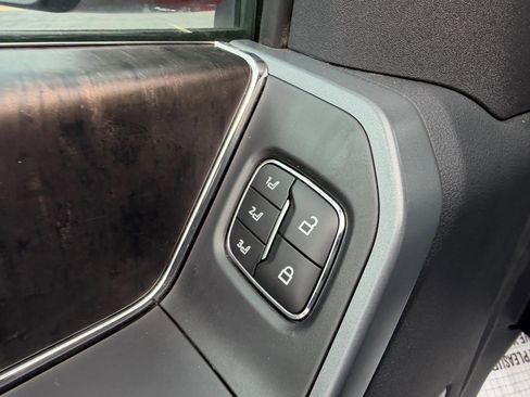 Used 2023 Ford F150 Lariat image 19