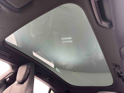 Used 2024 Porsche Taycan 4 Cross Turismo w/ Premium Package image 12