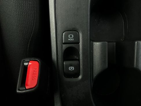 Used 2025 Toyota Corolla LE image 21