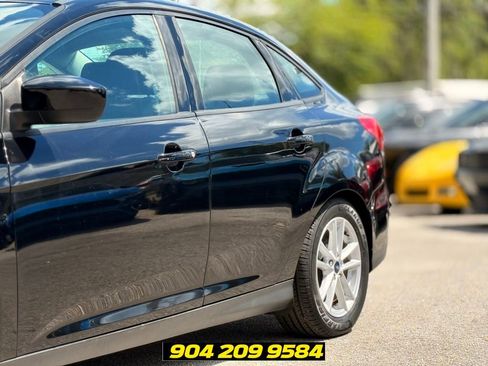 Used 2018 Ford Focus SE FWD image 5