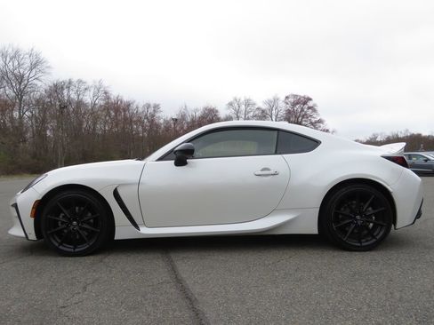Used 2023 Toyota GR86 Premium w/ ALL Weather Mat Package (TMS) RWD image 8