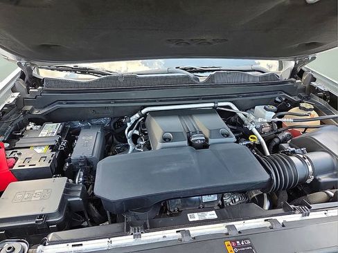Used 2023 Chevrolet Colorado LT w/ LT Convenience Package II AWD/4WD image 12