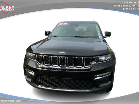 Used 2023 Jeep Grand Cherokee Limited w/ Luxury Tech Group II AWD/4WD image 2