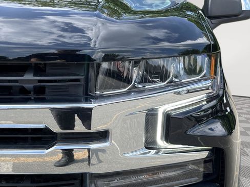 Used 2022 Chevrolet Silverado 1500 LT AWD/4WD image 11