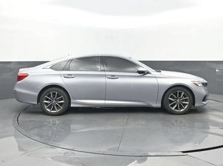 Used 2022 Honda Accord EX-L video 2