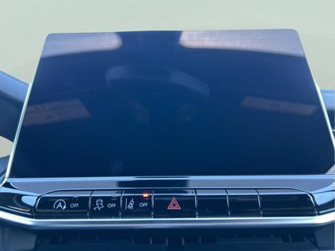 New 2026 Jeep Compass Latitude image 17