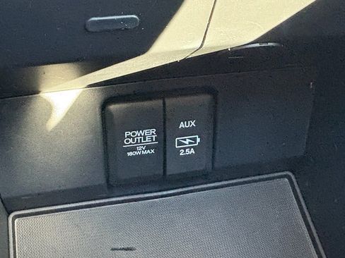 Used 2021 Honda Pilot Touring image 29