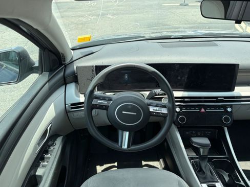Used 2025 Hyundai Tucson SEL FWD image 21