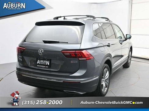 Used 2020 Volkswagen Tiguan SEL AWD/4WD image 4