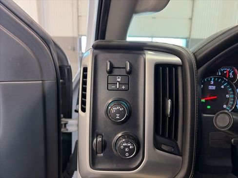 Used 2017 GMC Sierra 1500 SLT image 17
