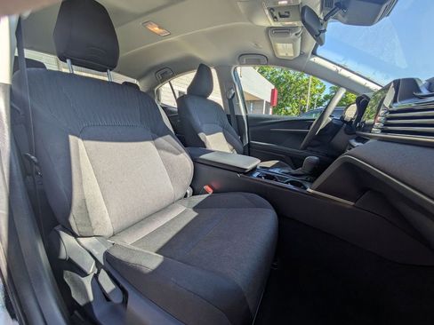 Used 2025 Toyota Camry LE FWD image 31