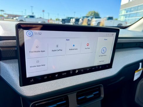 New 2025 Ford Maverick XLT w/ XLT Luxury Package image 28