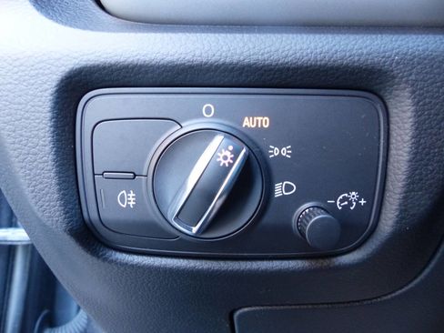 Used 2015 Audi A3 1.8T Premium w/ Audi MMI Navigation Plus image 21