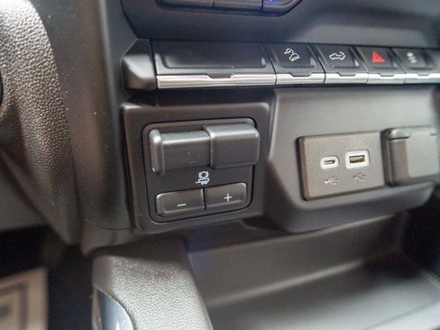 Used 2021 GMC Sierra 1500 AT4 AWD/4WD image 30