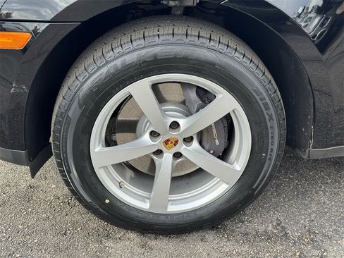 Used 2021 Porsche Macan image 9