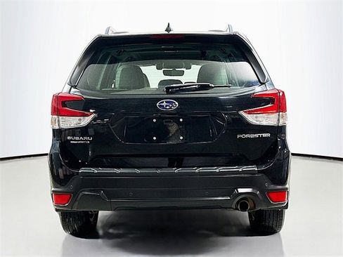 Used 2020 Subaru Forester Limited w/ Popular Package #3 image 6