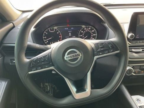 Used 2020 Nissan Altima 2.5 S AWD/4WD image 16