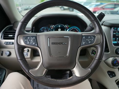 Used 2019 GMC Yukon Denali w/ Open Road Package RWD image 11