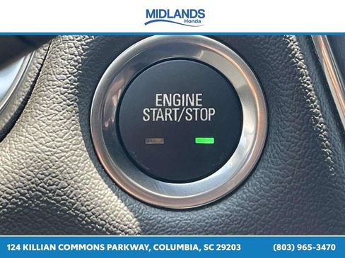 Used 2023 Chevrolet Traverse LT FWD image 26
