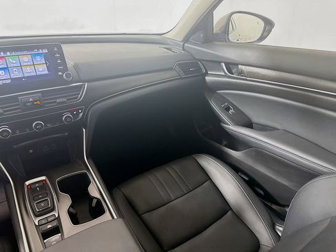 Used 2022 Honda Accord Touring image 21