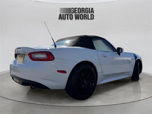 Used 2017 FIAT 124 Spider Lusso image 11