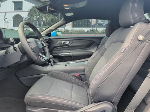 Used 2025 Ford Mustang Coupe RWD image 11