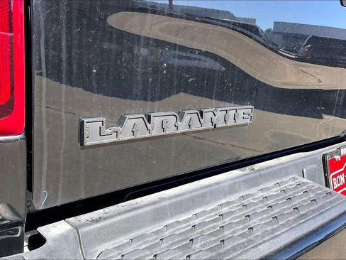 New 2025 RAM 2500 Laramie AWD/4WD image 14
