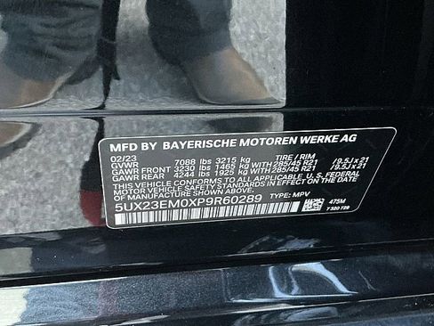 Used 2023 BMW X7 xDrive40i w/ M Sport Package image 33