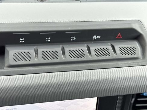 Used 2022 Ford Bronco Black Diamond w/ Sasquatch Package image 19