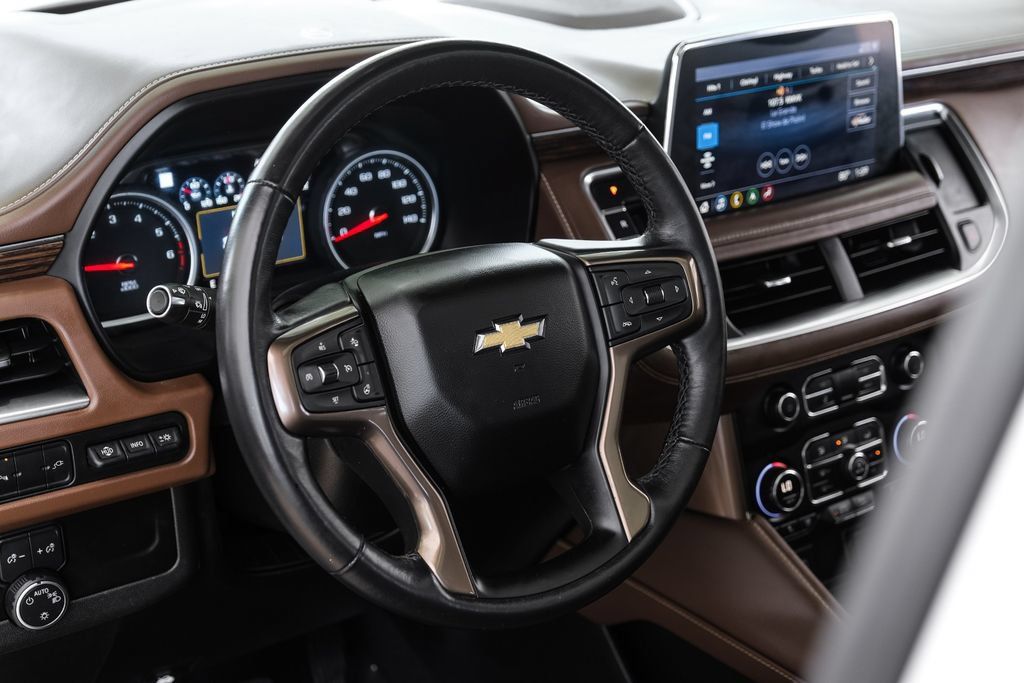 Used 2021 Chevrolet Suburban High Country RWD image 14